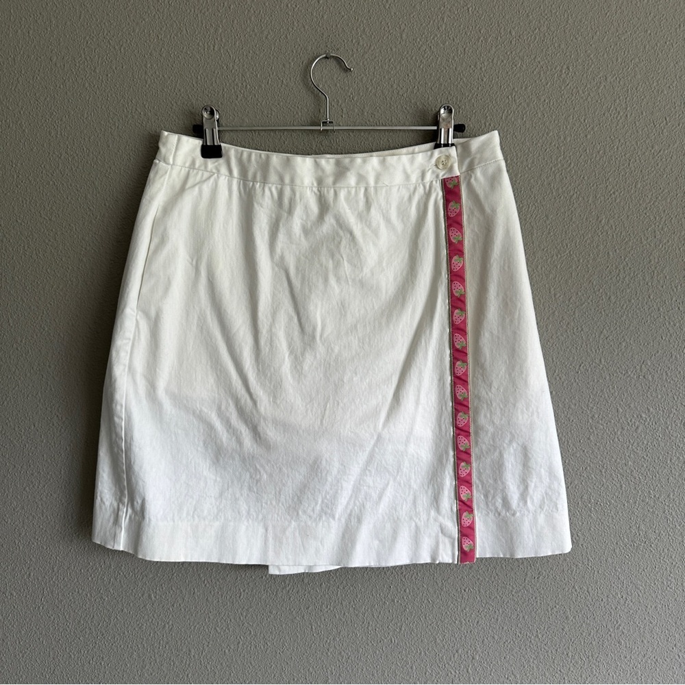 Lily Pulitzer White Skort Strawberry Print Pink Accent 8 - Picture 1 of 15